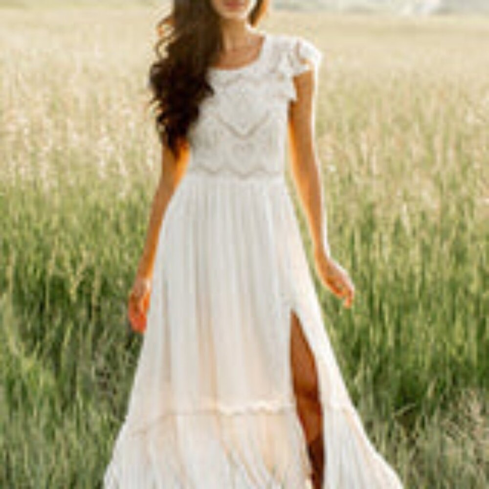 Joyfolie Macienne Lace Maxi Dress in Cream Size M